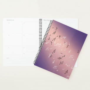 Notes musicales dans la lavande lune