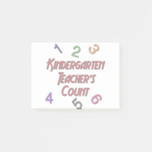 Notes post-it du compte des enseignants de materne