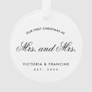 Notre première photo Lesbienne de Noël en blanc
