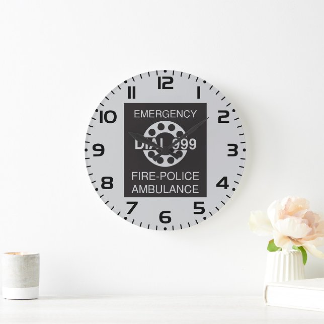 Notruf 999 - Brandschutzambulanz Große Wanduhr (Von Creator hochgeladen)