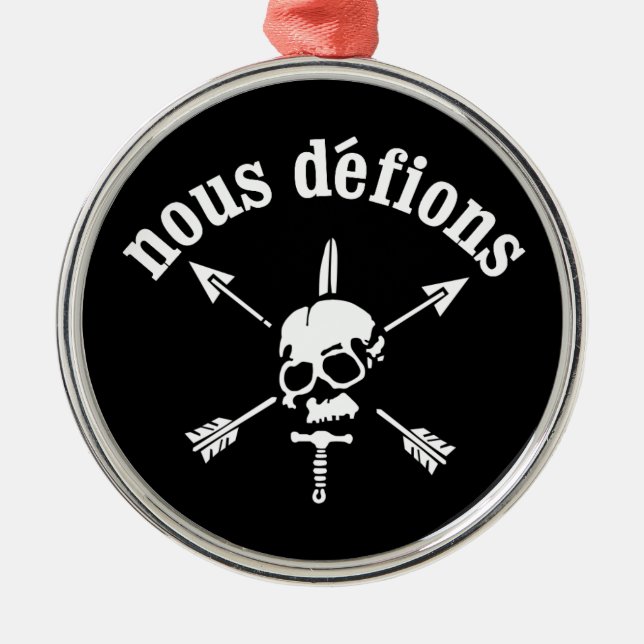 Nous Defions Verzierung Ornament Aus Metall (Vorne)