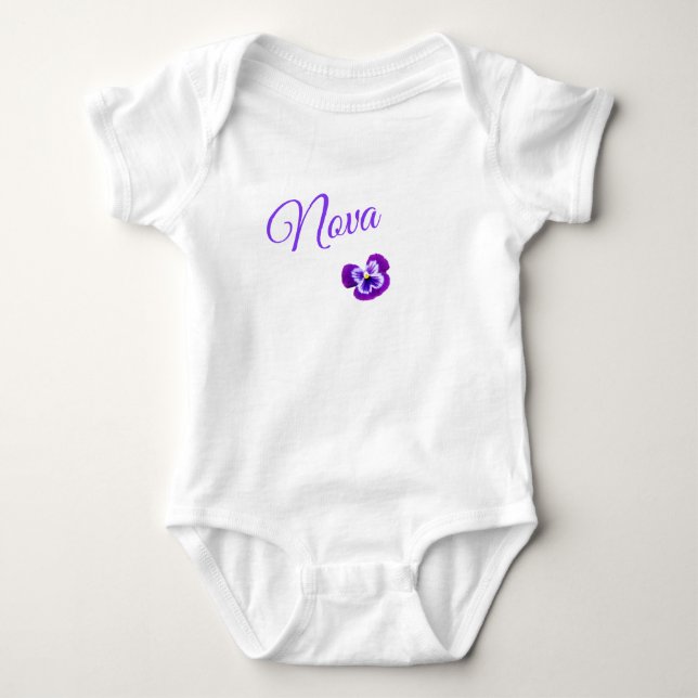 Nova, Logo für Mädchennamen mit Hübscher Lila Farb Baby Strampler (Vorderseite)