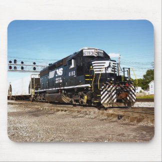 NS 6193 in Bellevue Oh 6-10-06 8 x 10a Mousepad