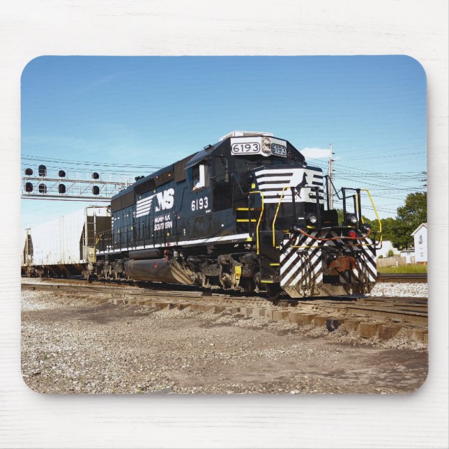 NS 6193 in Bellevue Oh 6-10-06 8 x 10a Mousepad (Vorne)