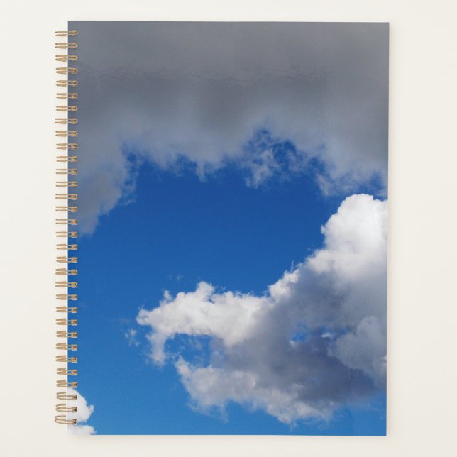 Nuages au-dessus des arbres Photo (Devant)