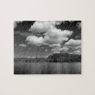 Nuages au-dessus du lac Puzzle photo noir et blanc