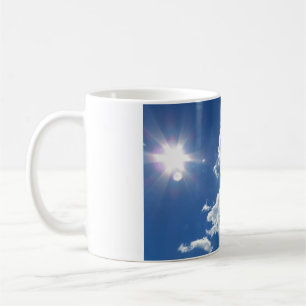 Nuages bouffants paisibles Sunburst Mug