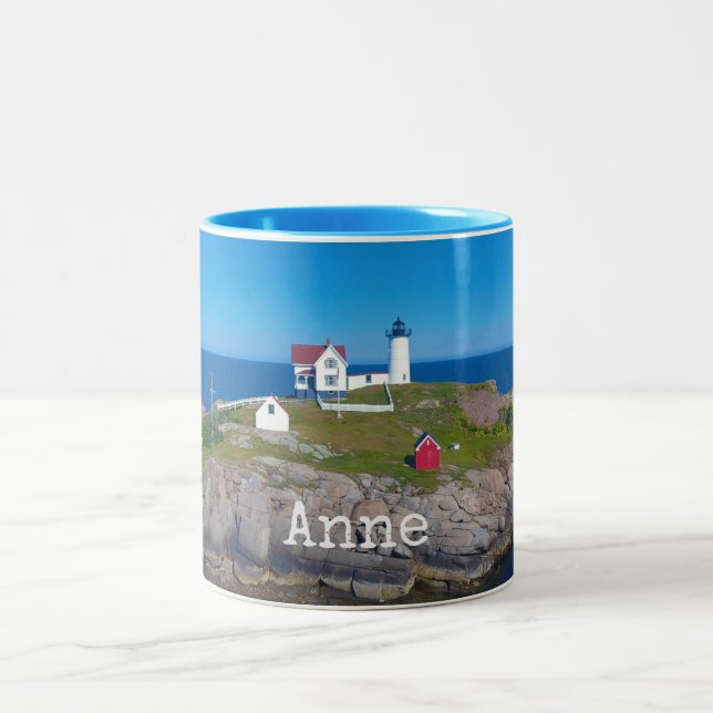 Nubble Lighthouse Maine Zweifarbige Tasse (Mittel)
