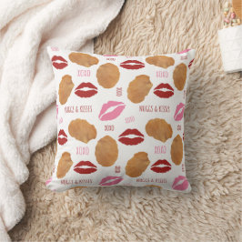 Nuggs & Kisses Valentine Pattern Nuggets Lift Kissen