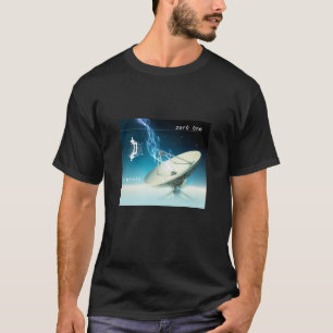 null ein "signalisiert" dem dunklen T - Shirt der