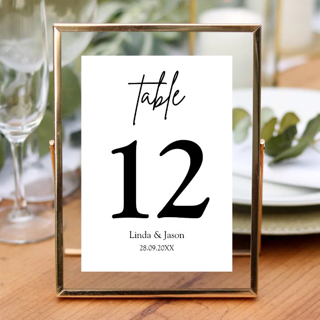 Numéro de Table Calligraphié pour Mariage de Luxe (Luxury calligraphy script table numbers guide guests with refined, elegant wedding style.)