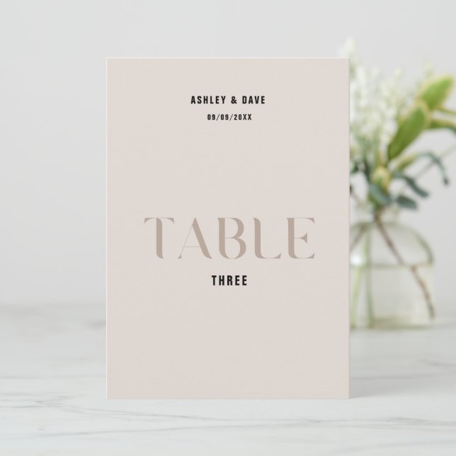 Numéro de table de mariage beige gras Table 3 (Debout devant)
