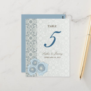 Numéro de table de mariage chic avec roses bleues 