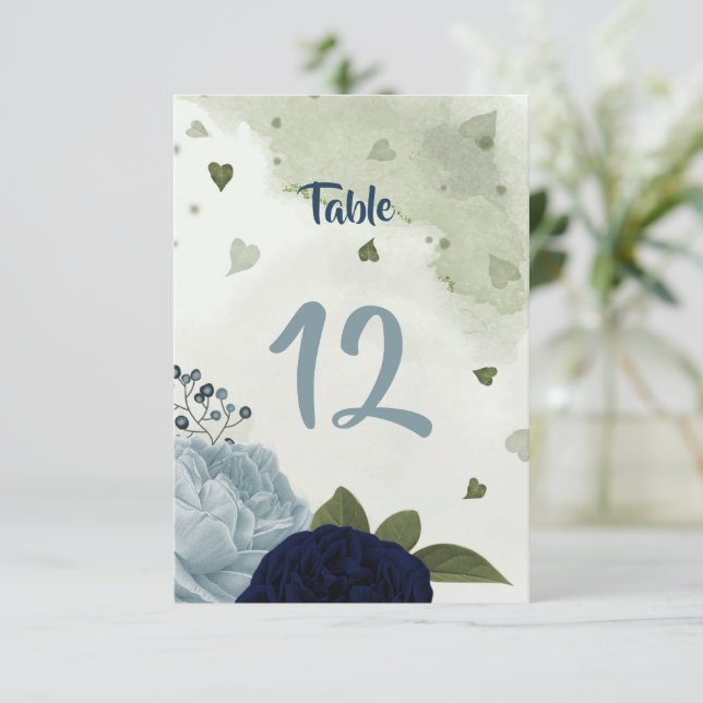 numéro de table fleurs bleu marine et poussiéreux  (Debout devant)