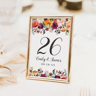 Numéro De Table Monogramme de mariage floral automnal burgundy rus