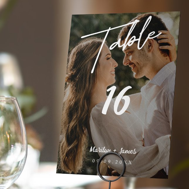 Numéro De Table Simplicité élégante : Photo Diagonale moderne (Créateur téléchargé)