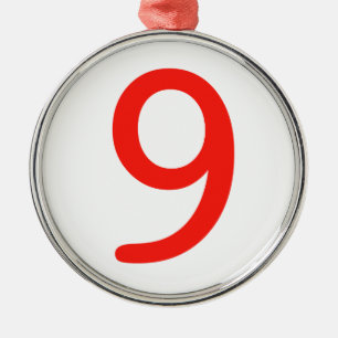 Nummer 9 ornament aus metall