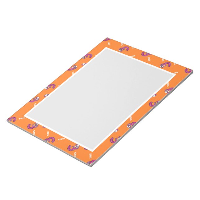 Nummer drei orange notizblock (angewinkelt)