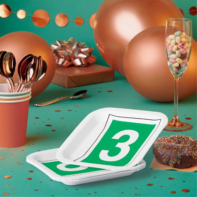 Nummer drei pappteller (Von Creator hochgeladen)