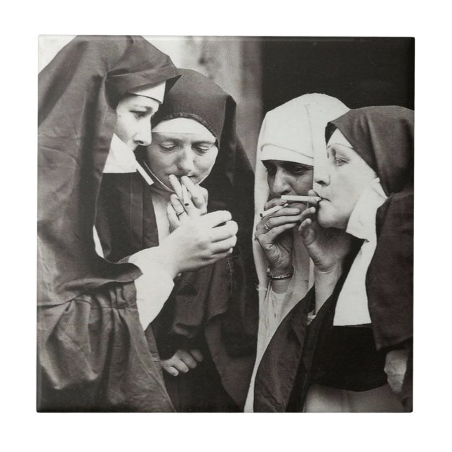 Nuns                                               fliese (Vorderseite)
