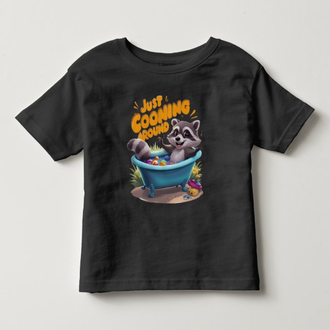 Nur das Cooning Mischvous Raccoons Bath Adventure Kleinkind T-shirt (Vorderseite)