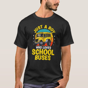 Nur ein Junge, der Schulbusse liebt Bus für Kleink T-Shirt