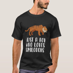 Nur ein Junge, der Smilodons Liebe T-Shirt