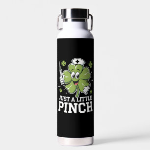 Nur ein kleiner Kniff Krankenschwester St. Patrick Trinkflasche