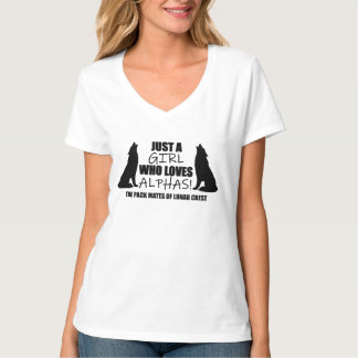 Nur ein Mädchen, das Alphas Lunar Wappen Liebe T-Shirt