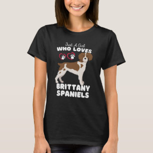 Nur ein Mädchen, das die Bretagne-Spaniels Liebe, T-Shirt