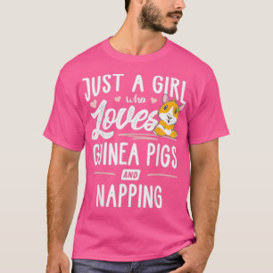 Nur ein Mädchen, das die Guinea von Schweinen und  T-Shirt