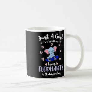 Nur ein Mädchen, das Elefanten und Skateboardfahre Kaffeetasse