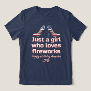 Nur ein Mädchen, das Feuerwerk liebt Patriotisch Tri-Blend Shirt
