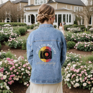 Nur ein Mädchen, das Fotografen Lieben Jeansjacke