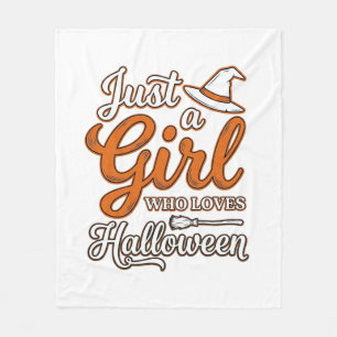 Nur ein Mädchen, das Halloween-Vektordesign liebt_ Fleecedecke