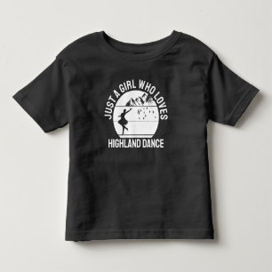 Nur ein Mädchen, das Highland-Tanz liebt Geschenk Kleinkind T-shirt