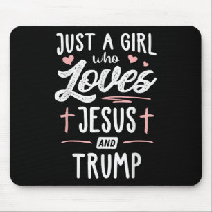Nur ein Mädchen, das Jesus und Trump Weihnachten L Mousepad