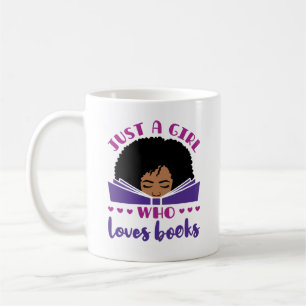 Nur ein Mädchen, das Lieben bucht einen Afroamerik Kaffeetasse