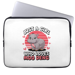 Nur ein Mädchen, das Moo Deng Niedlich Baby Hippo Laptopschutzhülle