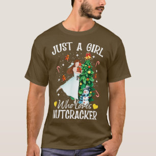 Nur ein Mädchen, das Nussknacker-Weihnachtsballett T-Shirt