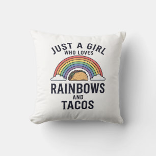 Nur ein Mädchen, das Regenbögen und Tacos liebt T- Kissen