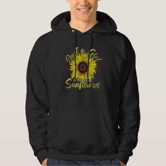 Nur ein Mädchen, das Sonnenblumen Lieben Gartengar Hoodie