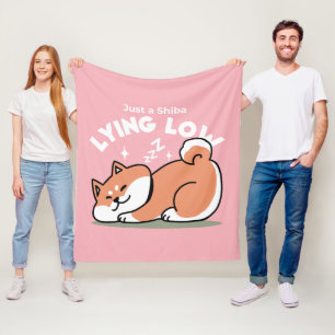 Nur ein Shiba, der niedrig fliegt: Niedliches Shib Fleecedecke