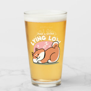 Nur ein Shiba, der niedrig fliegt: Niedliches Shib Glas