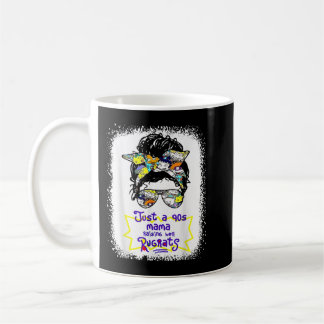 Nur eine 90er-Mama, die ihre Rugrats mit dem Messy Kaffeetasse