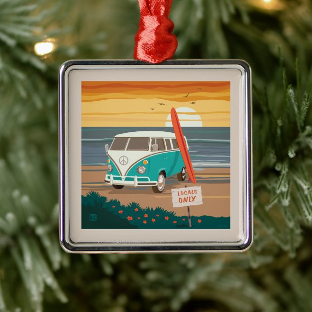 Nur Einheimische | VW Surf Van Ornament Aus Metall (Baum)