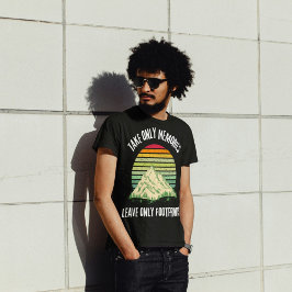 Nur Erinnerungen Verlassen Fußabdrücke Wandern T-Shirt