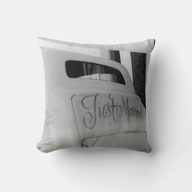 "NUR GEHÖRT LIMO" DURCH PILLOW KISSEN (Vorderseite)