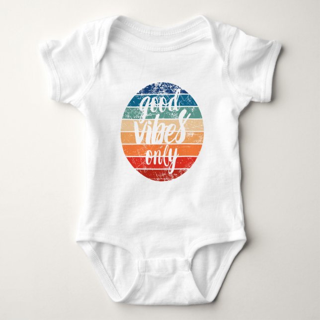 Nur gute Vibes Baby Strampler (Vorderseite)