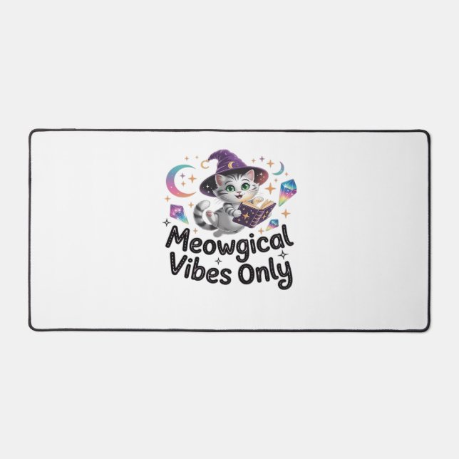 Nur Meowgical Vibes, Floating Kawaii Witch Cat Ov Schreibtischunterlage (Vorderseite)